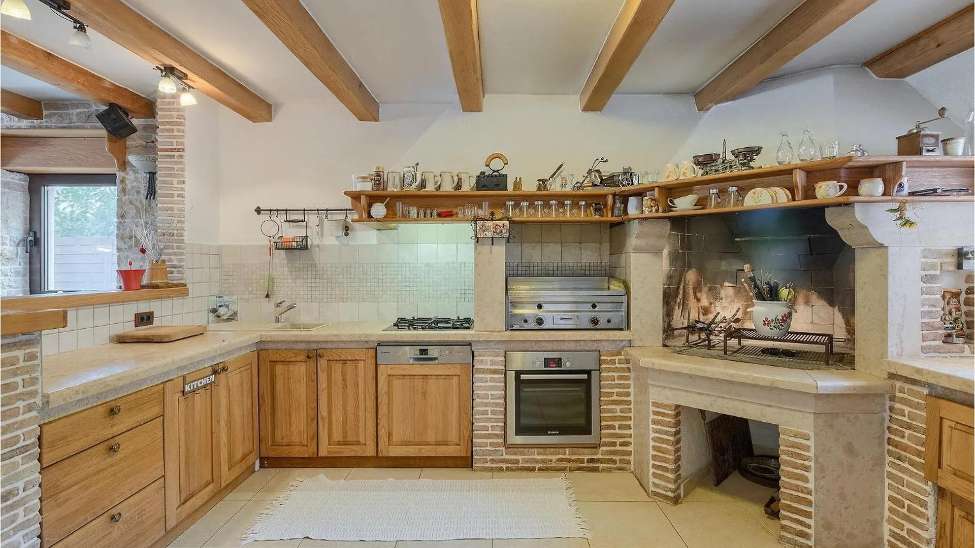 Villa Holiday Pula 0*,  Croatia